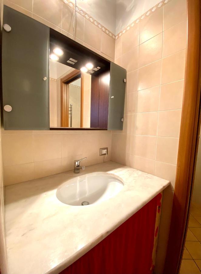 Elegante Appartamento In Centro Palerme Extérieur photo